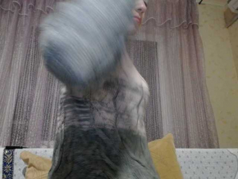 Helenne webcam model stream image