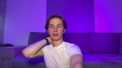 LeoWild01 webcam model stream image