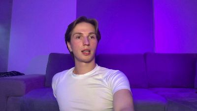 LeoWild01 webcam model stream image