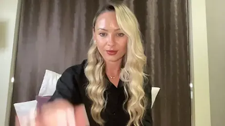 amelialorenz webcam stripchat model stream image