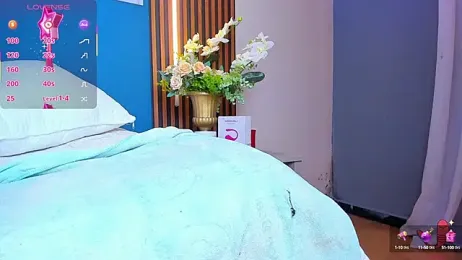 sofiaa_grey_ webcam model stream image