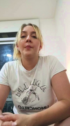 Ayutitaa webcam model stream image