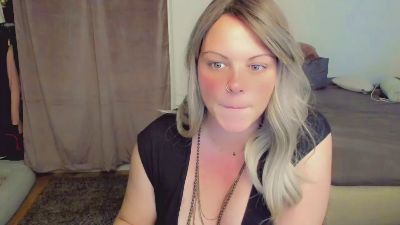 Oktopussyy webcam model stream image