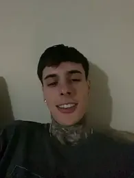 dylan_wolf webcam stripchat model stream image