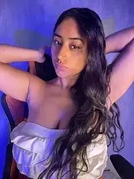 Valentinne_z webcam model stream image