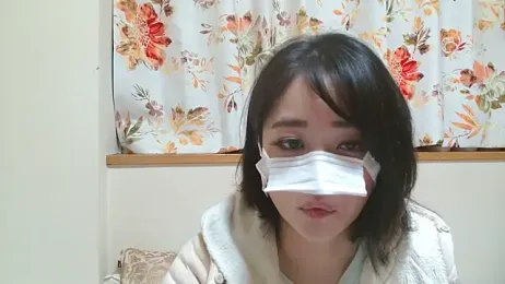 liliyRiSAcha-n webcam stripchat model stream image