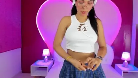 lauramartin1 webcam stripchat model stream image