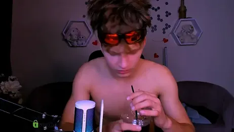 travis_wolf_ webcam model stream image