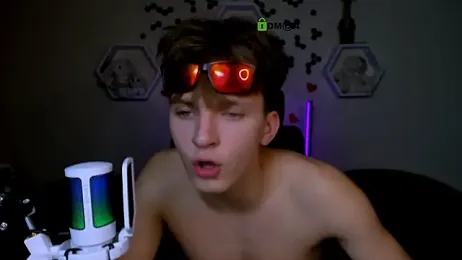travis_wolf_ webcam model stream image