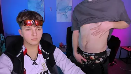 travis_wolf_ webcam model stream image