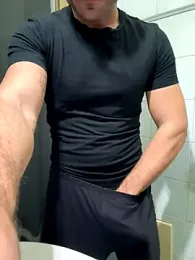 giovan2020 webcam stripchat model stream image