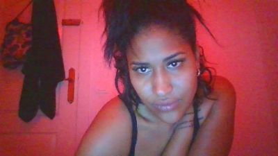 Dayana992 webcam cam4 model stream image