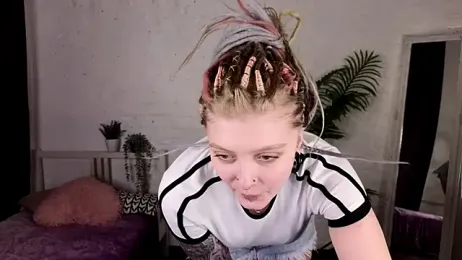 Kiki_shay webcam model stream image