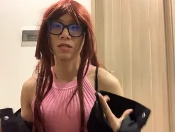 CrossdresserAnna webcam model stream image