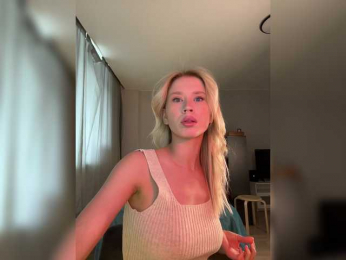 Sunlovv webcam bongacams model stream image