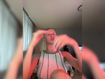 Sunlovv webcam bongacams model stream image