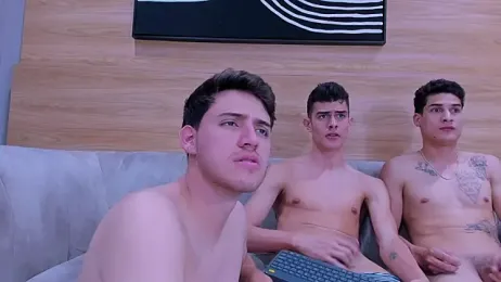 junior_friendss webcam stripchat model stream image