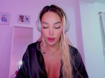 _viioletweekend_ webcam model stream image