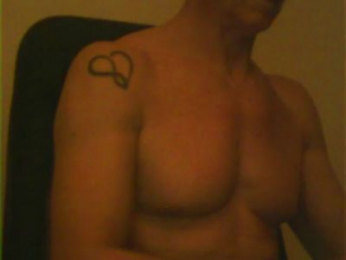 joetyler webcam model stream image