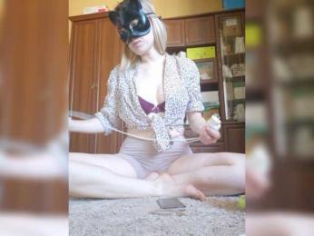 Bella-38 webcam bongacams model stream image