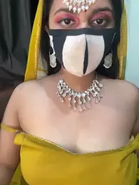 HeartQueen05 webcam stripchat model stream image