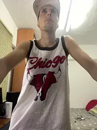 tuu_chuuloo webcam model stream image