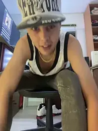 tuu_chuuloo webcam model stream image