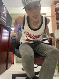 tuu_chuuloo webcam model stream image