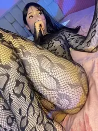 DollCamila webcam model stream image