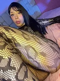 DollCamila webcam model stream image