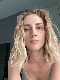 Feral_berry_8133 webcam model stream image