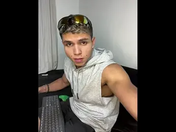 mirallesandbig webcam stripchat model stream image