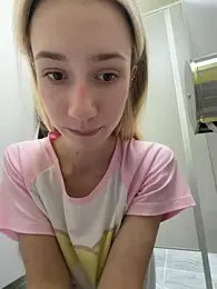 Lia-see-ya webcam stripchat model stream image