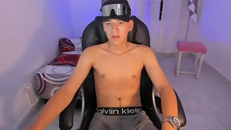 maxthomson_boy webcam model stream image