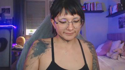 toxykitti webcam cam4 model stream image