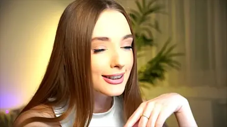 petitegonwiild webcam model stream image