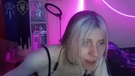moon_shy webcam stripchat model stream image