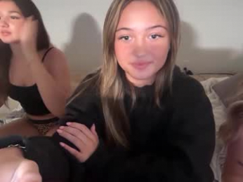 avaowenss webcam model stream image