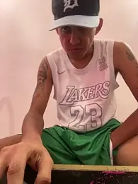 skinny23cm webcam model stream image