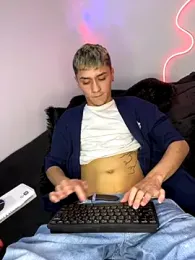 mathias_18 webcam model stream image