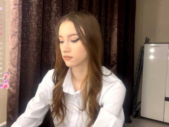 LovestTrisha webcam model stream image