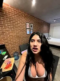 karlynoguez webcam model stream image