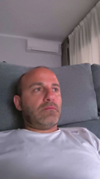 snefru042 webcam model stream image