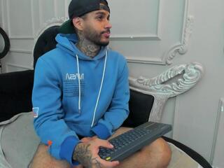 Luigi Vitalee webcam model stream image