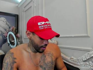 Luigi Vitalee webcam model stream image