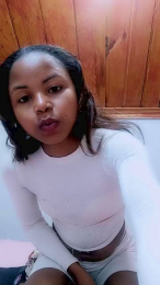 Joelinah webcam model stream image