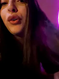 kiramedi webcam model stream image