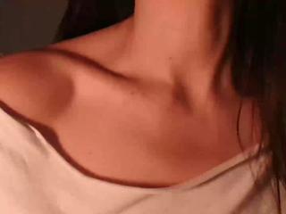 Luna Nera webcam flirt4free model stream image