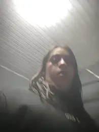 larysinha webcam model stream image