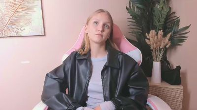 DebRowbottom webcam model stream image